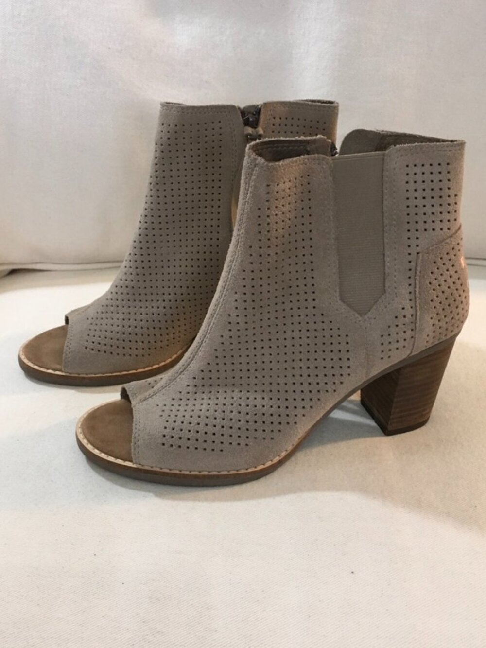 NWOT TOMS Majorca Peep Toe Perforated Suede Heeled Booties